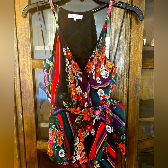 Parker Top - Picture 1 of 2